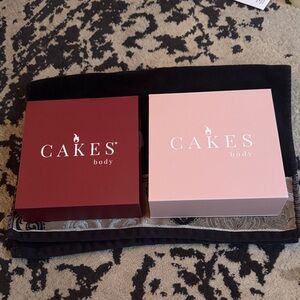 CAKES Body Grippy & Sticky Cakes – Honey – Size + (DDD+) – Like New